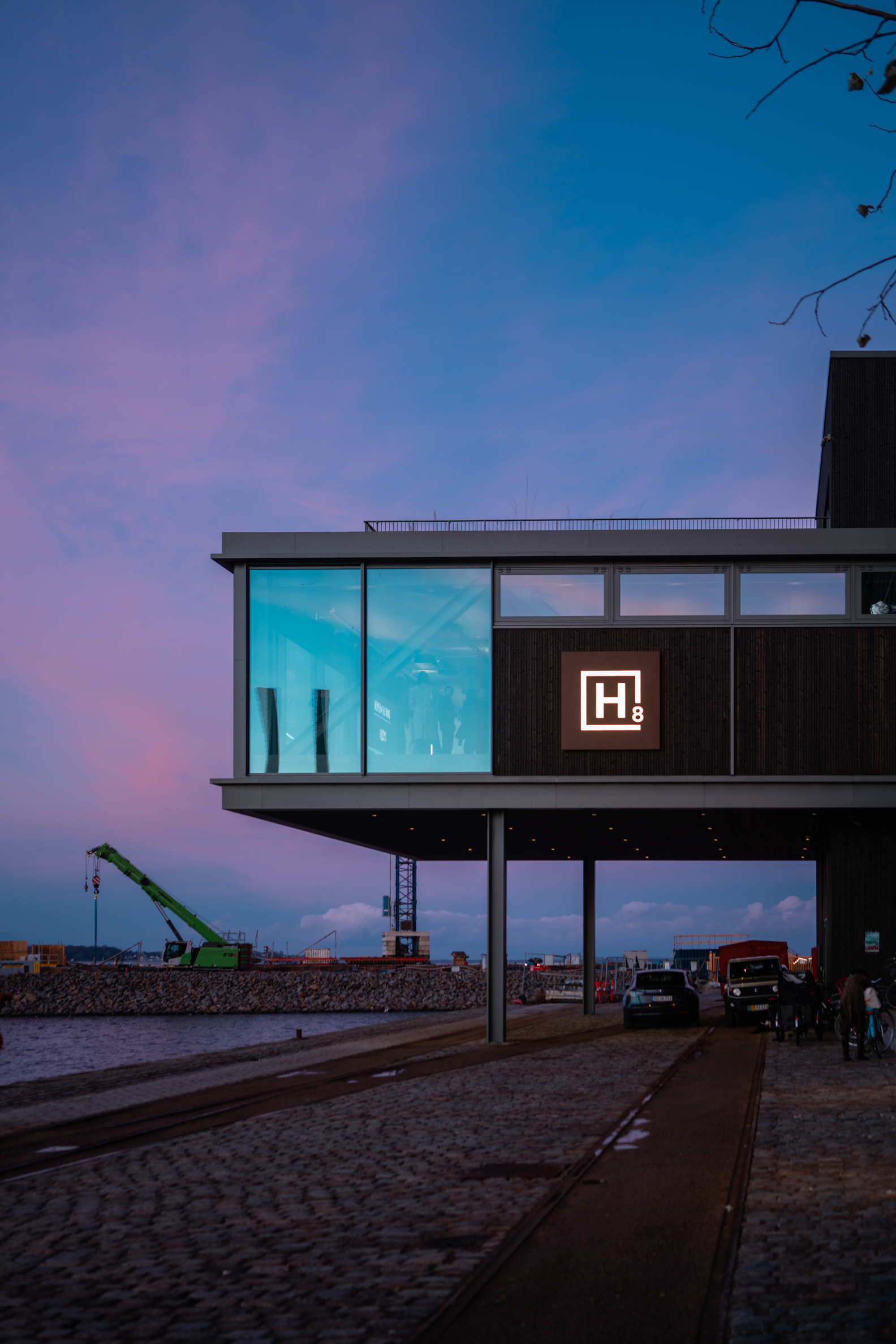 Holm8